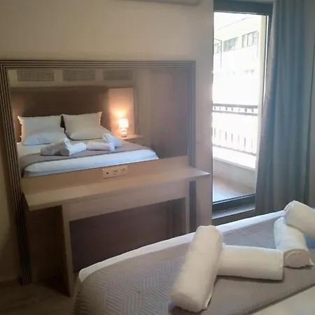 Aparthotel Golden Sands Hotel